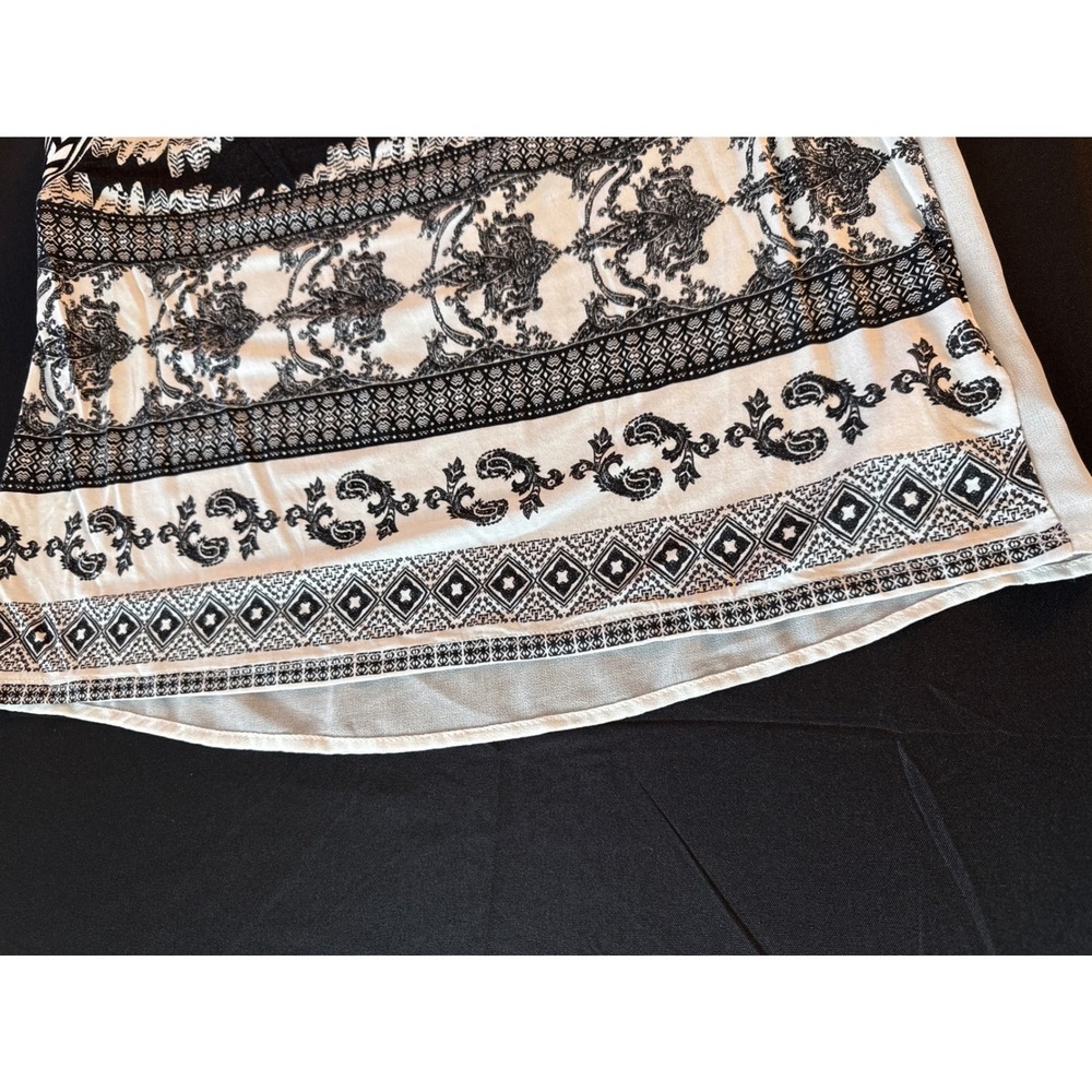 Bebe Womens Sleeveless Mixed Print Blouse Black White Paisley Chevron Small NEW - Picture 12 of 16